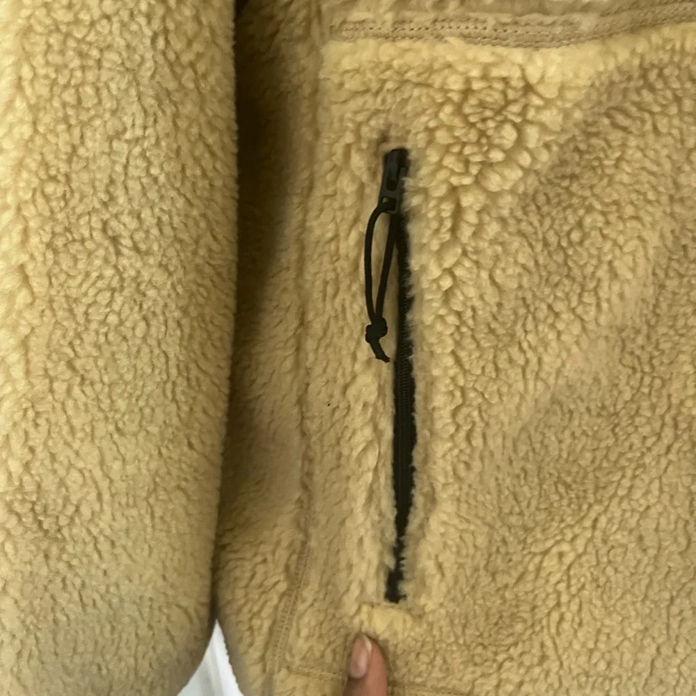 The North Face Beige Sherpa Fleece - Picture 4 of 9